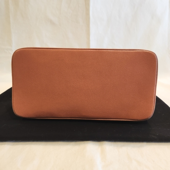 Chanel Caviar Quilted Medallion Zip Tote - Picture 4 of 7